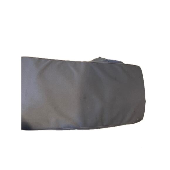 Reebok Medium 20"x10"x10" Lavender Duffel Gym Bag - Picture 5 of 7